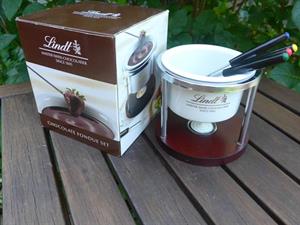 Chokoladesfondue-sæt, Lindt Chocolatier, hvid skål, 4,5 dl  